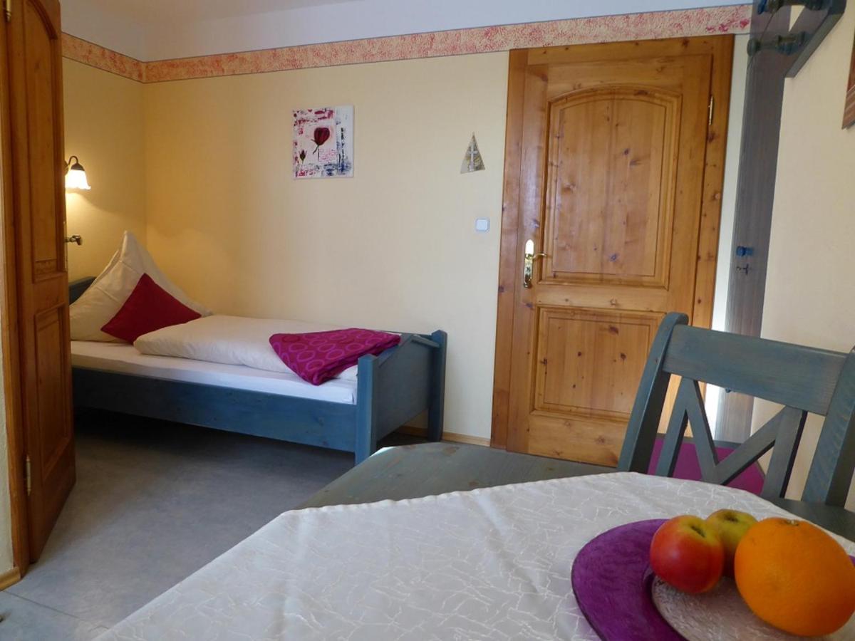 Pension Rosengaertchen Absberg Esterno foto