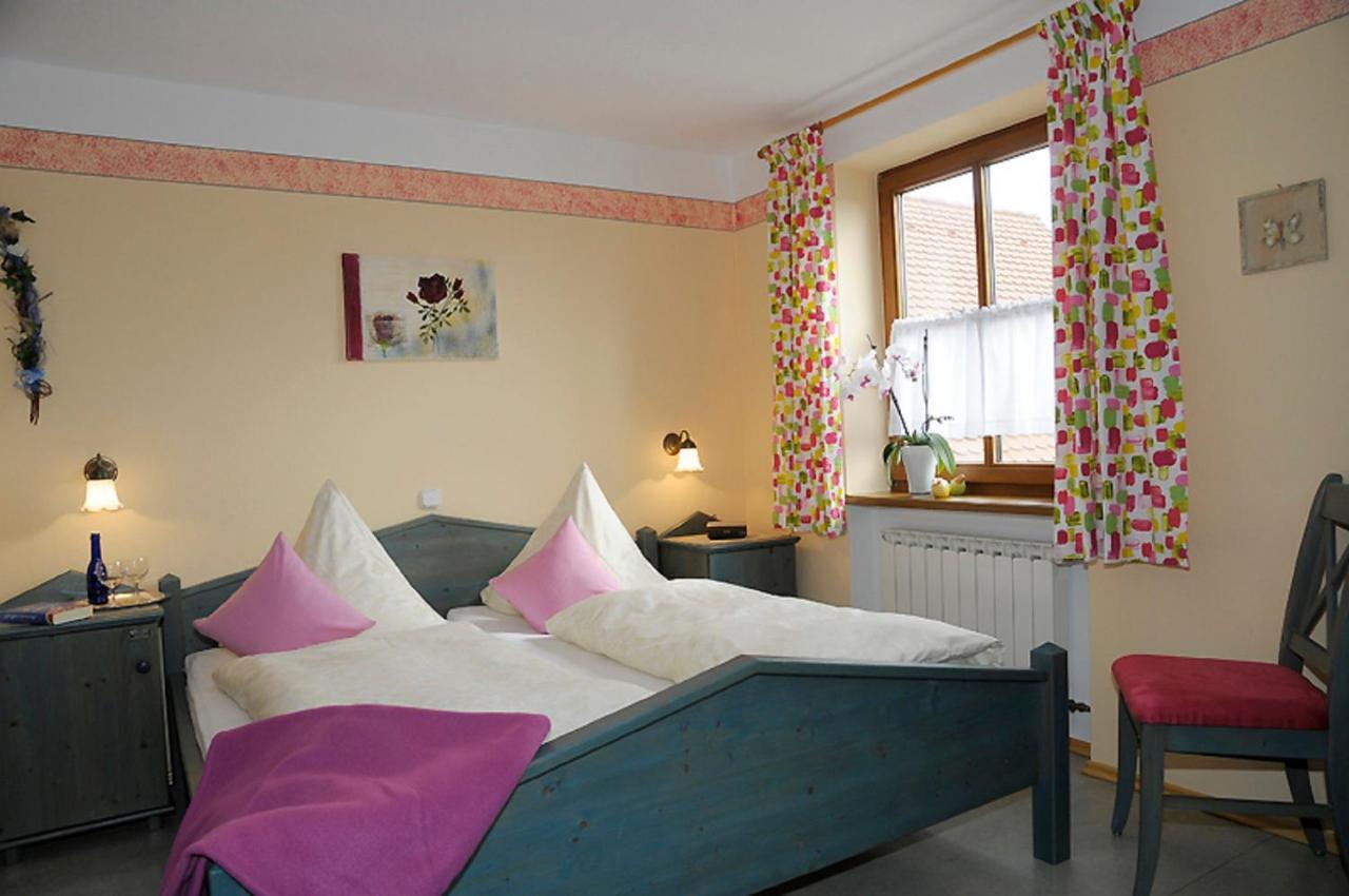 Pension Rosengaertchen Absberg Esterno foto