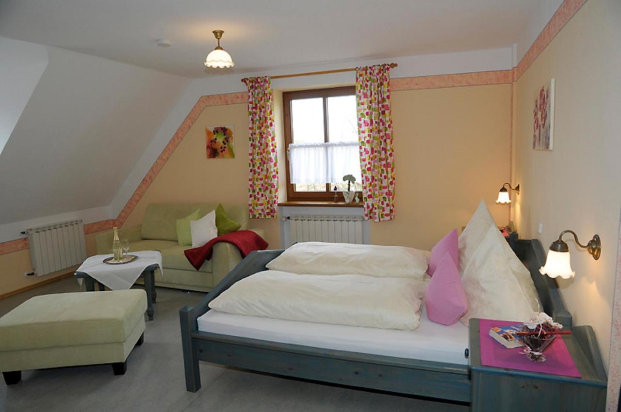 Pension Rosengaertchen Absberg Esterno foto