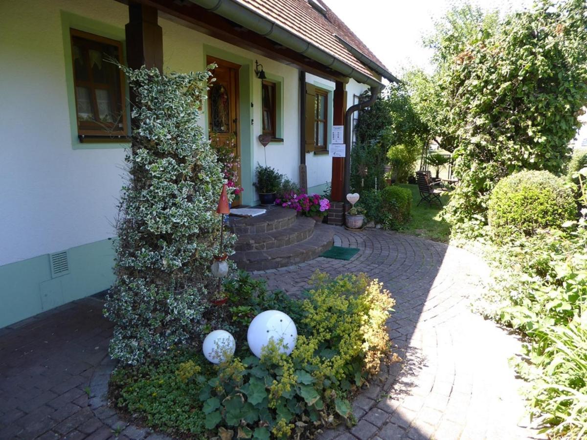 Pension Rosengaertchen Absberg Esterno foto