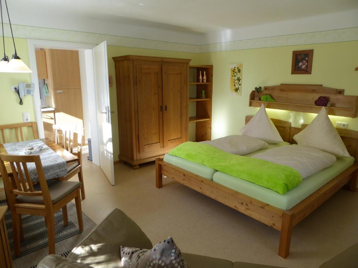 Pension Rosengaertchen Absberg Esterno foto