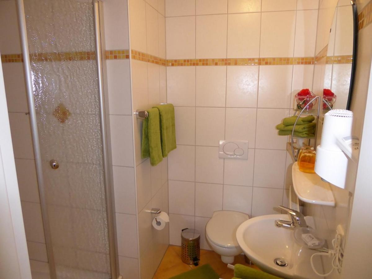 Pension Rosengaertchen Absberg Esterno foto